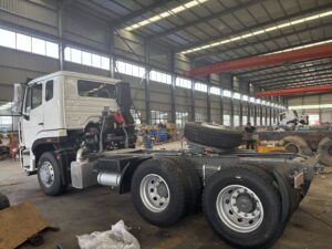 SINOTRUK HOWO NX 6x4 Heavy Duty Chassis and Fifth Wheel