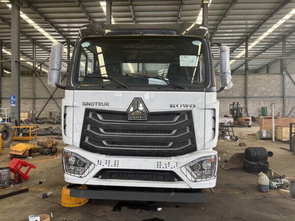SINOTRUK HOWO NX 6x4 Tractor Unit Left Front View