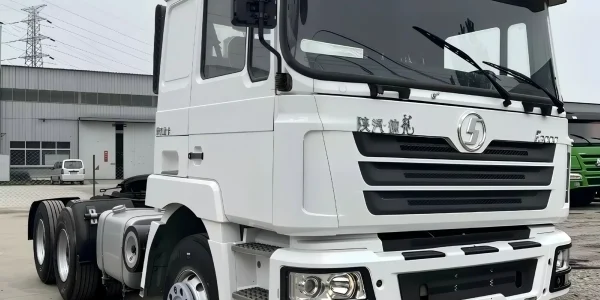 SHACMAN F3000 6x4 tractor truck front view