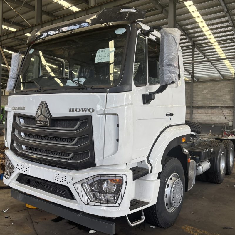 SINOTRUK HOWO NX 6x4 tractor truck 371HP heavy duty prime mover for cargo transport